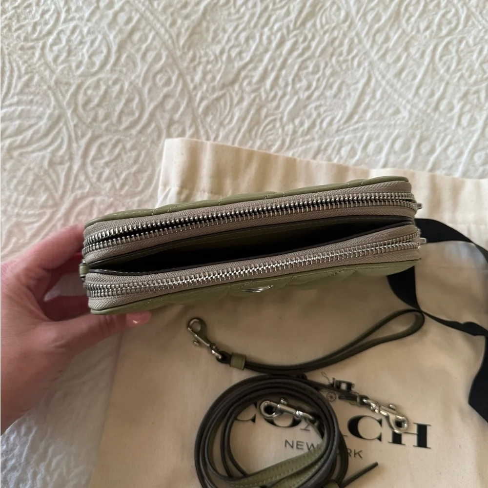 Coach Retail Quilted Double Zip Crossbody Wristlet Clutch
